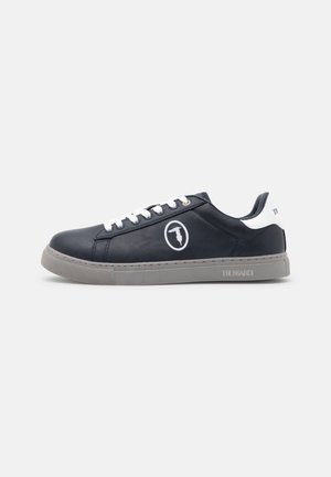 Trussardi, Baskets basses - dark blue