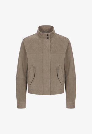 Veste en daim taupe avec col montant, fermeture à boutons sur le devant, deux poches avant inclinées et manches longues.