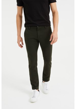 Chino - dark green