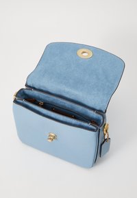 COACH CASSIE CROSSBODY BAG 19 - Borsa a mano - blue