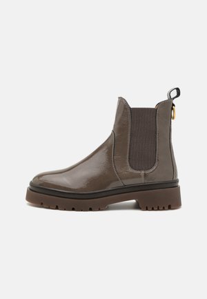 ALIGREY - Platform bokacsizmák - desert brown