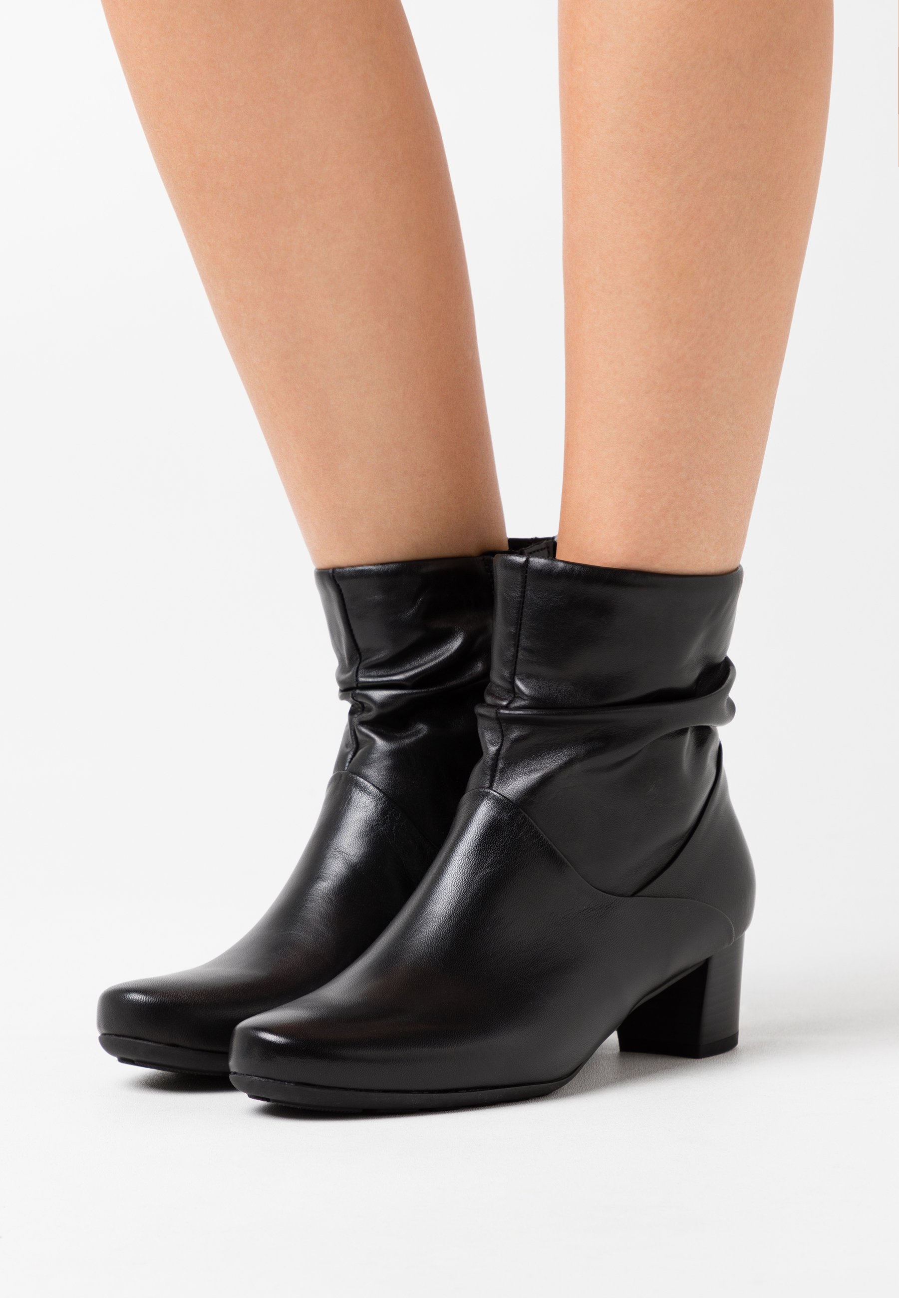 Gabor Comfort Korte laarzen - schwarz/Zwart - Zalando.nl