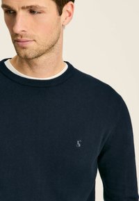 Tom Joule REGULAR FIT - CREW NECK - Svetrík - navy