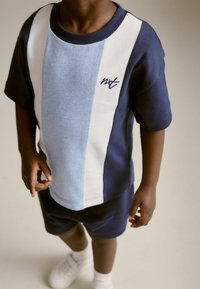 Next SHORT SLEEVE BLOCK SET - Šortky - blue