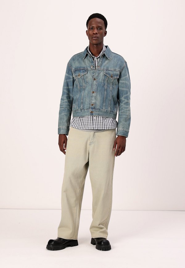 TRUCKER JACKET - Denim jacket - cyan dust3