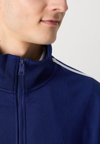 GANT TRACKSUIT JACKET - Bluză de trening - rich navy