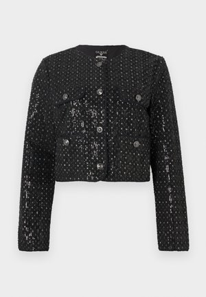 Veste courte noire avec texture en sequins et boutons argentés. Comprend deux poches avant et un col rond.