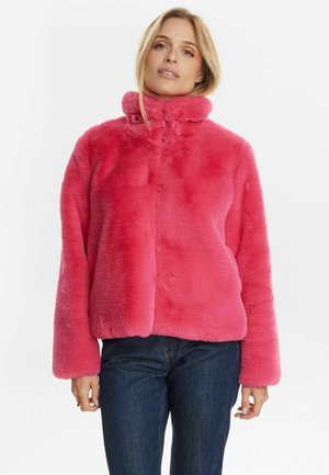 WINDA  - Zimná bunda - fandango pink