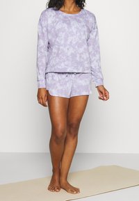 Onzie Urheilushortsit - lilac
