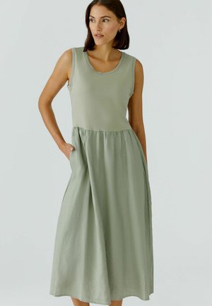 Oui MIDIKLEID - Robe en jersey - seagrass