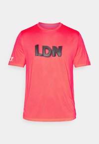 LONDON MARATHON GRAPHIC ATHLETICS  - Sport T-shirt - urgent red