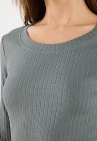 Even&Odd Long sleeved top - balsam green