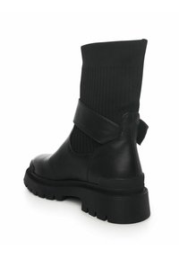 Miriade VICKY  czarny