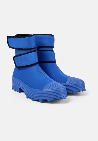 CAMPERLAB TRAKTORI UNISEX - Botines - mittelblau