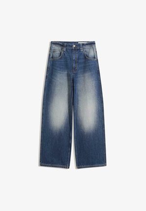 Jeans in denim a gamba larga di colore blu medio con lavaggio scolorito, tasche anteriori e chiusura con bottone. Presentano una vita alta e gambe dritte.