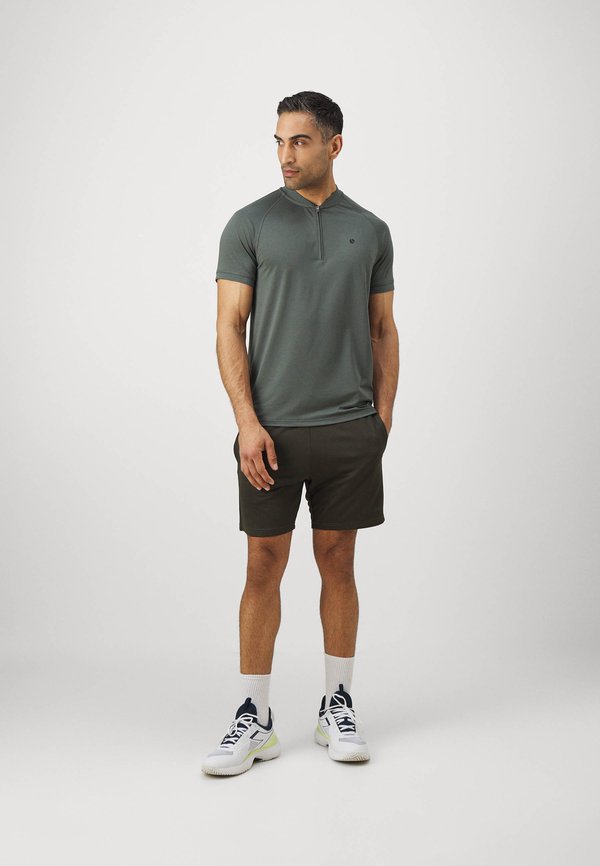 ESSENTIAL ACTIVE SHORTS - Sports shorts - peat3