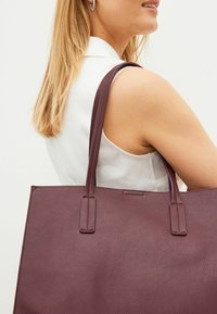 Next FORMAL OPEN STANDARD. - Bolso shopping - berry red