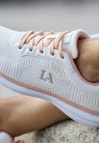 LASCANA SNEAKER - Tenisice - weiß rosé