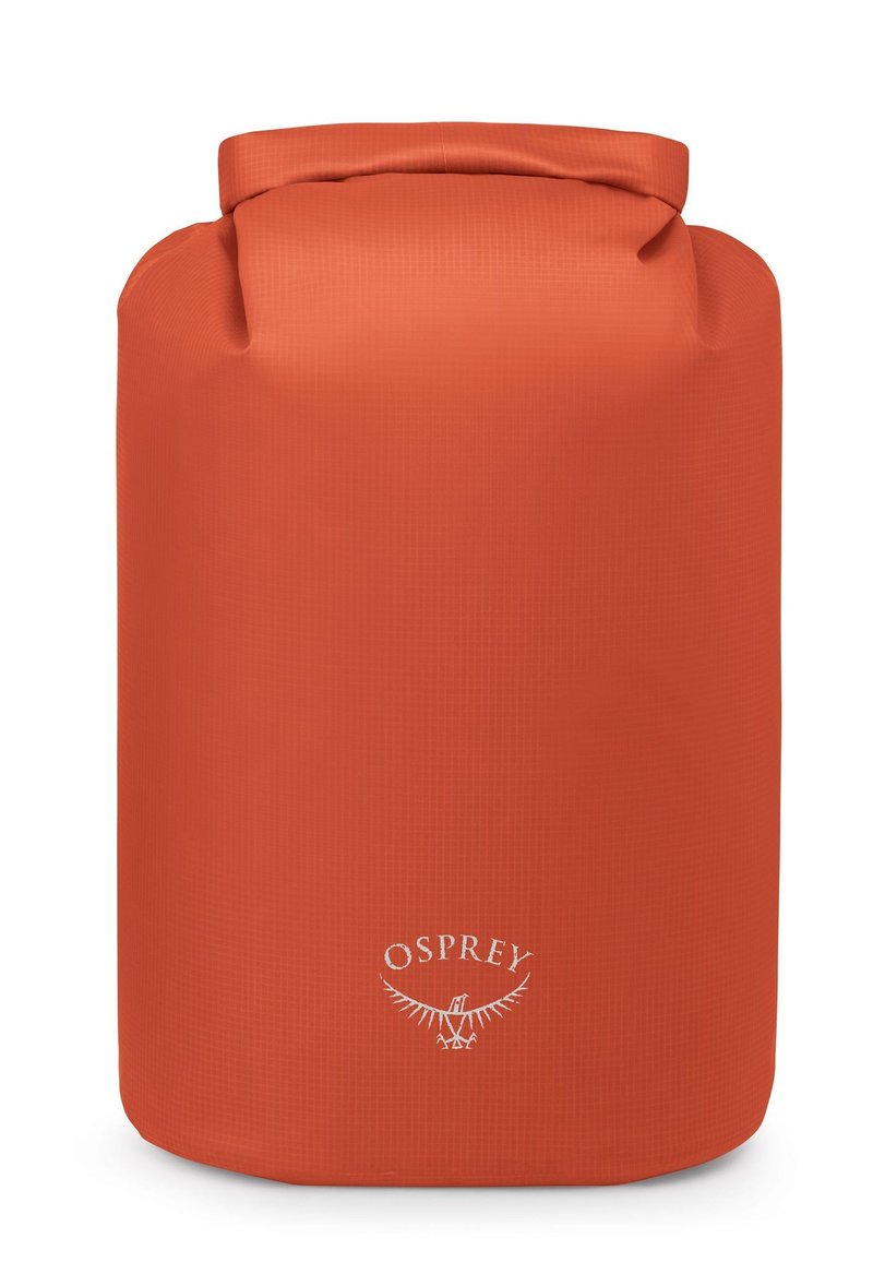 Borsa impermeabile arancione Osprey con chiusura roll-top e logo bianco centrato vicino al fondo, su uno sfondo bianco.