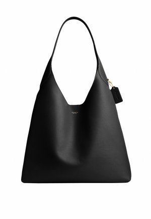 Sac fourre-tout en cuir noir avec une texture lisse, de forme oversize et une seule bandoulière. Présente un accent en logo doré.