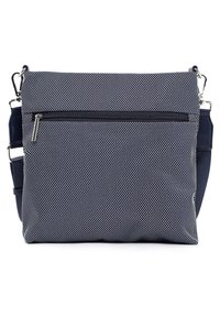 Borsa blu navy con motivo a pois bianchi, presenta una chiusura con zip superiore, una tasca con zip frontale e una tracolla regolabile. Realizzata in tessuto resistente.
