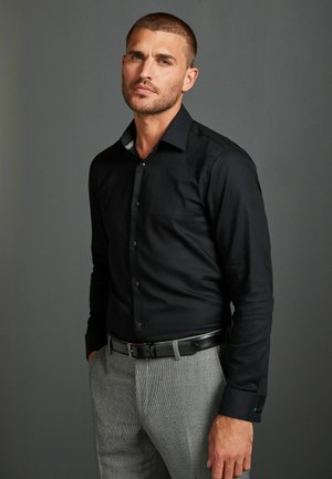 SIGNATURE TEXTURED SHIRT WITH TRIM DETAIL SLIM FIT DOUBLE CUFF - Kauluspaita - black