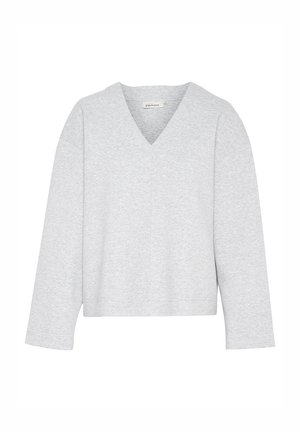 Svijetlosiva majica s V-izrezom, dugim rukavima i opuštenim krojem. Izrađena od mekog, teksturiranog materijala bez uzoraka ili ukrasa.