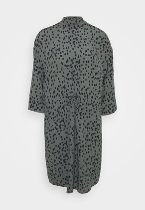 Graues knieumspielendes Kleid mit lockeren Ärmeln, schwarzem unregelmäßigem Punktemuster, hohem Ausschnitt und verstellbarem Kordelzug in der Taille.