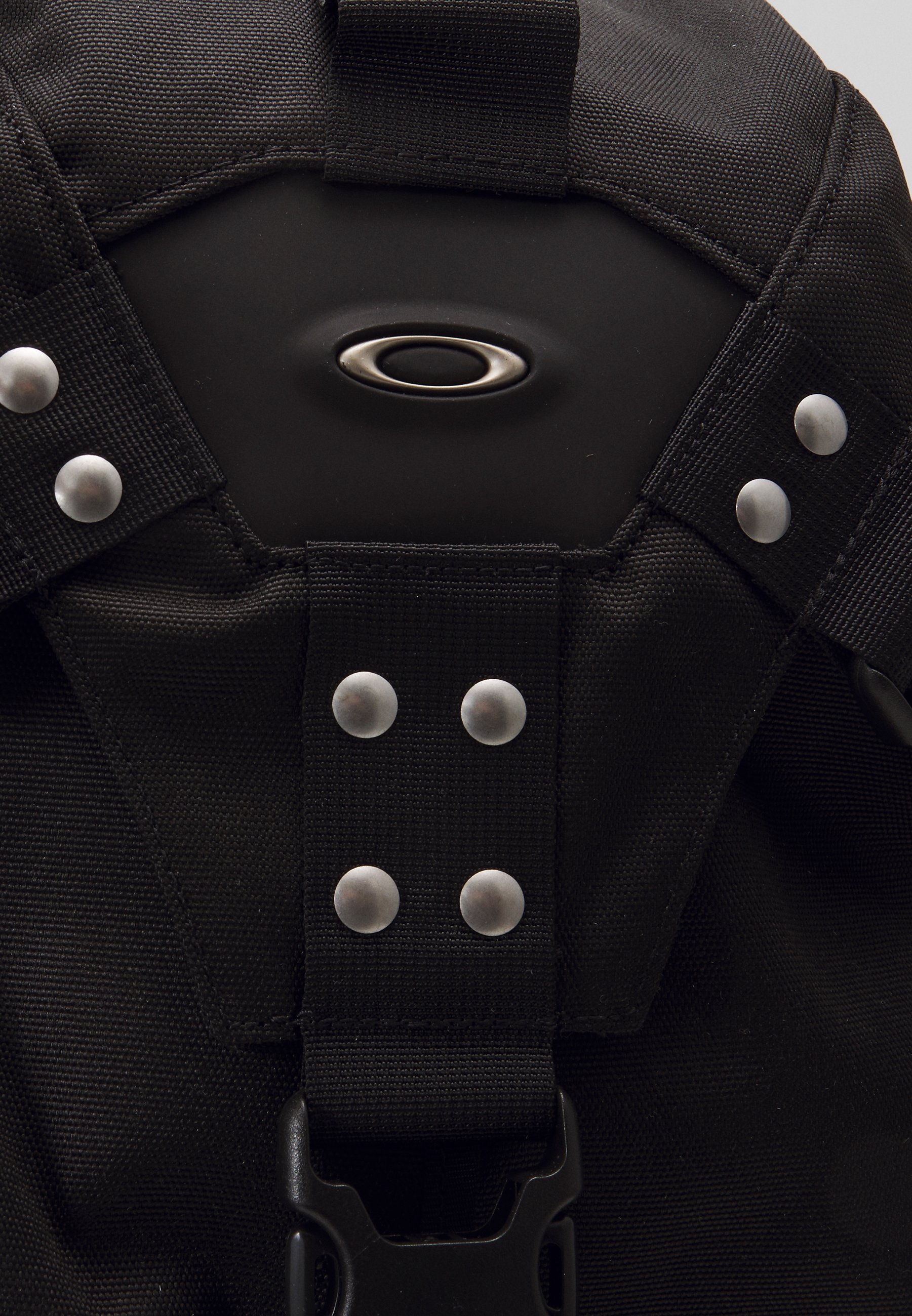 Oakley ICON BACKPACK UNISEX - Rucsac - blackout/negru - Zalando.ro