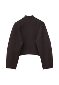 Veste noire courte avec manches larges et oversize ainsi qu'un col montant, vue de dos sur un fond blanc.