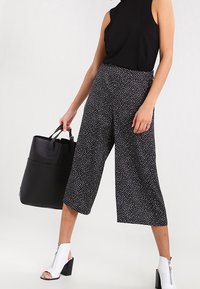 Banana Republic Top - black