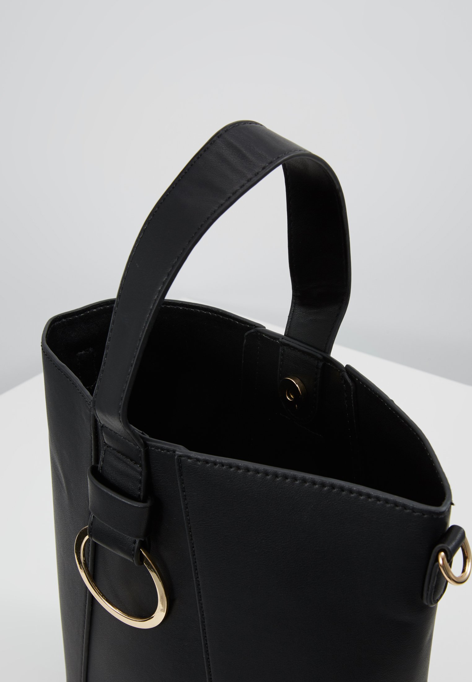 LYDC London Håndveske blacksvart Zalando.no LYDC London Skulderveske blacksvart Zalando.no