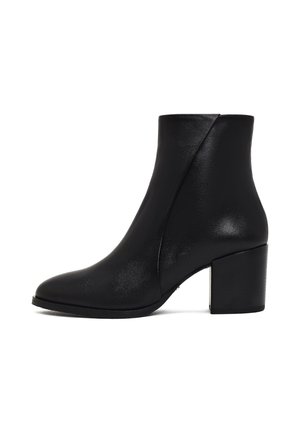 Derimod, Botines bajos - black