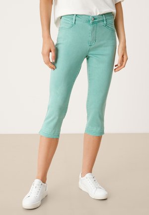 SLIM COLORED CAPRI - Szorty jeansowe - turquoise