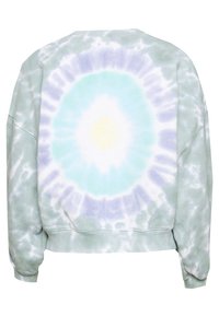 Sudadera de tintura anudada en verde suave con patrones circulares en azul pastel, púrpura y amarillo. Tejido texturizado, cuello redondo y mangas con puños.