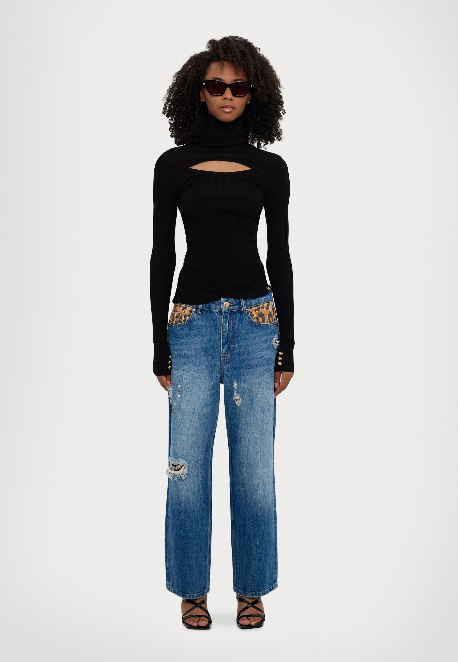 [ ] Wide Fit CK Indigo Light Blue Jeans ★人気★ ONLY GIRLS KOGJUICY WIDE LEG HEART - Flared Jeans - light