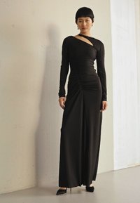 Victoria Beckham ASYMMETRIC RUCHED FLOORLENGTH - Koktailové šaty/večierkové šaty - black