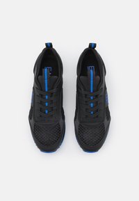 EA7 Emporio Armani LACES UNISEX - Sapatilhas - triple black/baltimora