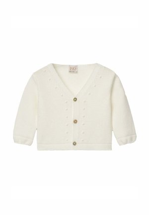 Cardigan bébé tricoté de couleur crème, manches longues, col en V, trois boutons marron, avec de petits détails texturés en points sur le devant.