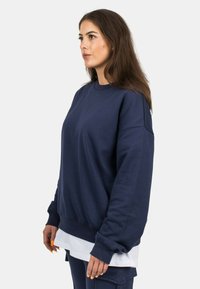 Blackskies HEAVYWEIGHT CREWNECK - Sweater - deep blue