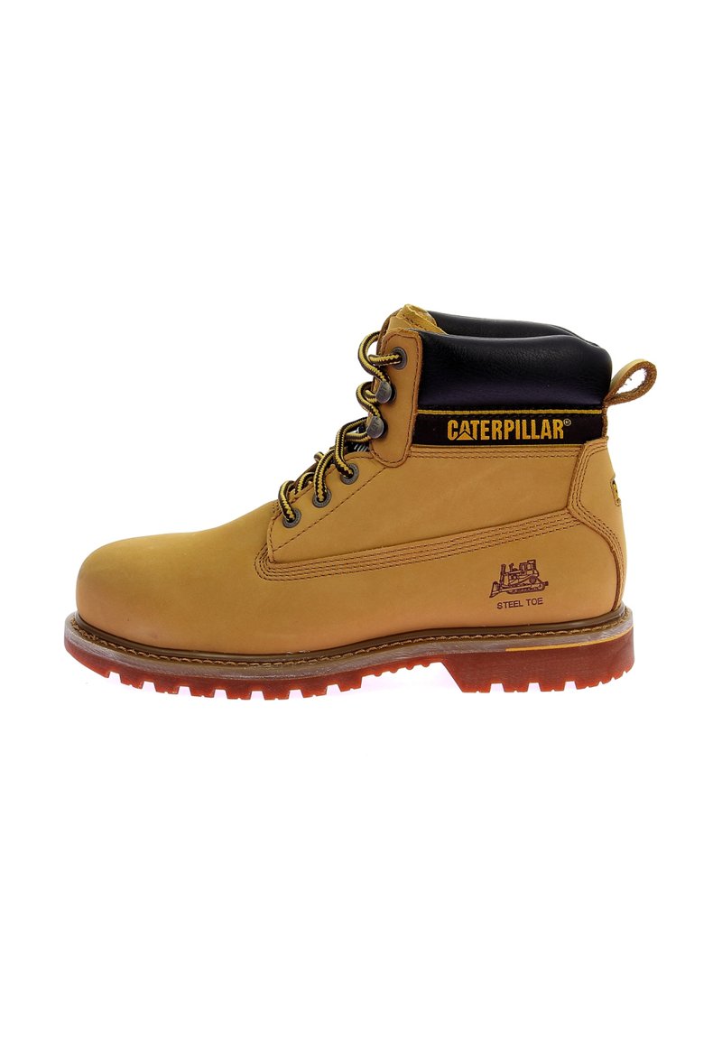 Bota de trabajo de cuero color marrón con cuello negro, protección de punta de acero, suela de goma marrón, acentos naranjas y detalle del logo en el lateral.