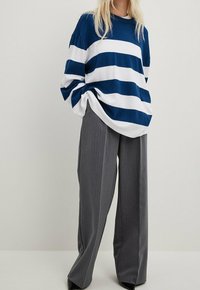 NA-KD Maglione - white