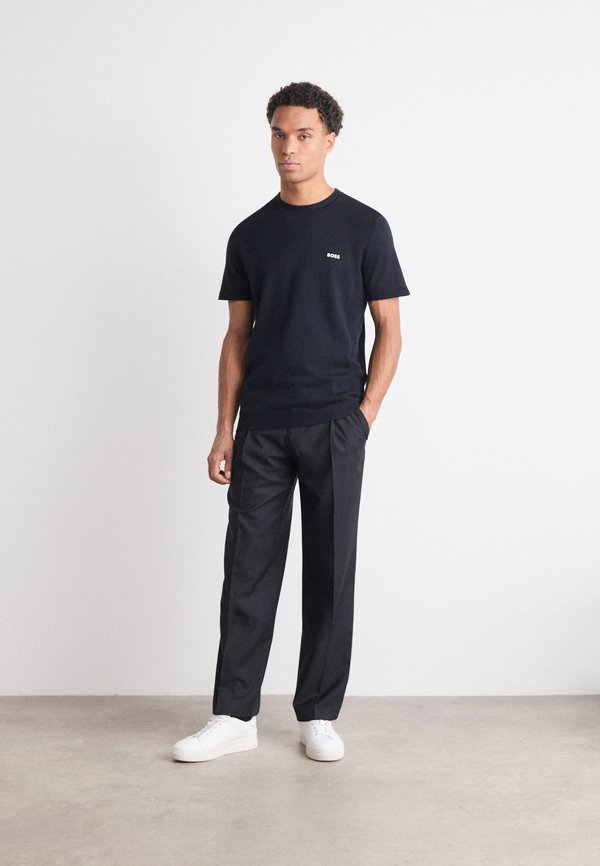 MOMENTUM LITE - Basic T-shirt3