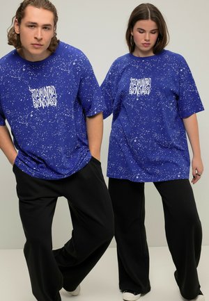 Studio Untold, UNISEX SPLATTER PAINT STUDIO UNTOLD SHORT SLEEVE GRAPHIC TEE - Printtipaita - blue