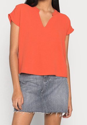 Blouse - metallic red