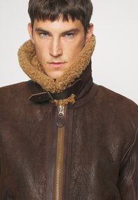 Belstaff WILDER JACKET - Kožnata jakna - ebony/dark sandstone