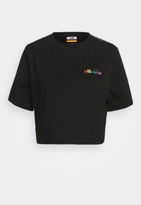Camiseta corta negra de algodón, con mangas cortas y un logotipo "ellesse" multicolor en el pecho. Textura suave, cuello redondo.