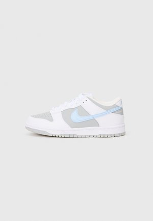 DUNK LOW UNISEX - Sapatilhas - white/celestine blue/light smoke grey