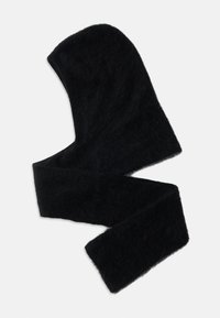 Czarny kaptur z szalikiem wykonany z miękkiego, puszystego materiału. Posiada szeroki, płaski kształt z bezszwowymi krawędziami dla wygody i ciepła.