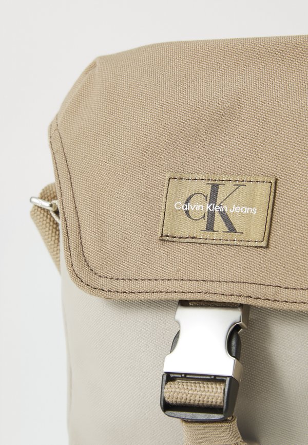 WORKWEAR FLAP REPORTER - Cross body bag - crockery3